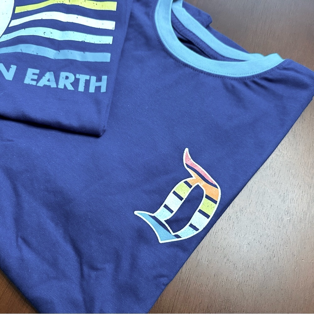 Disneyland Logo Tee Unisex - Picture 3 of 4